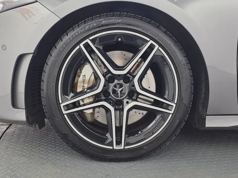 Mercedes-Benz A 35 4MATIC AMG, снимка 5 - Автомобили и джипове - 55790294