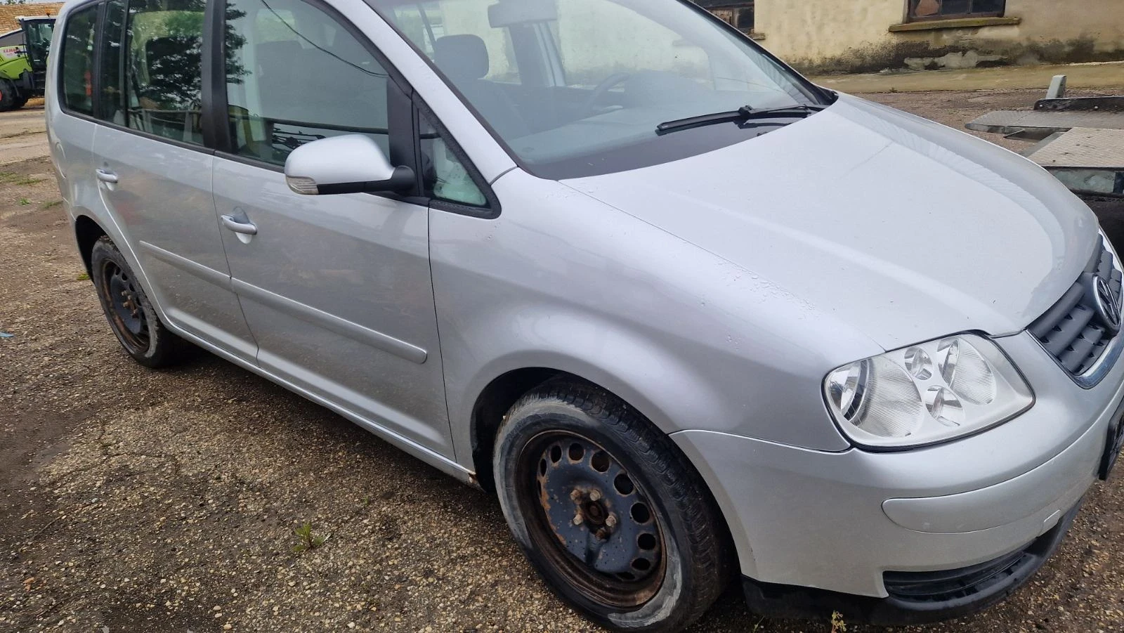 VW Touran 2.0 TDi 136hp На части  - изображение 4