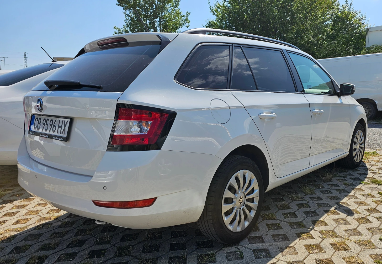 Skoda Fabia 1.0 - изображение 3