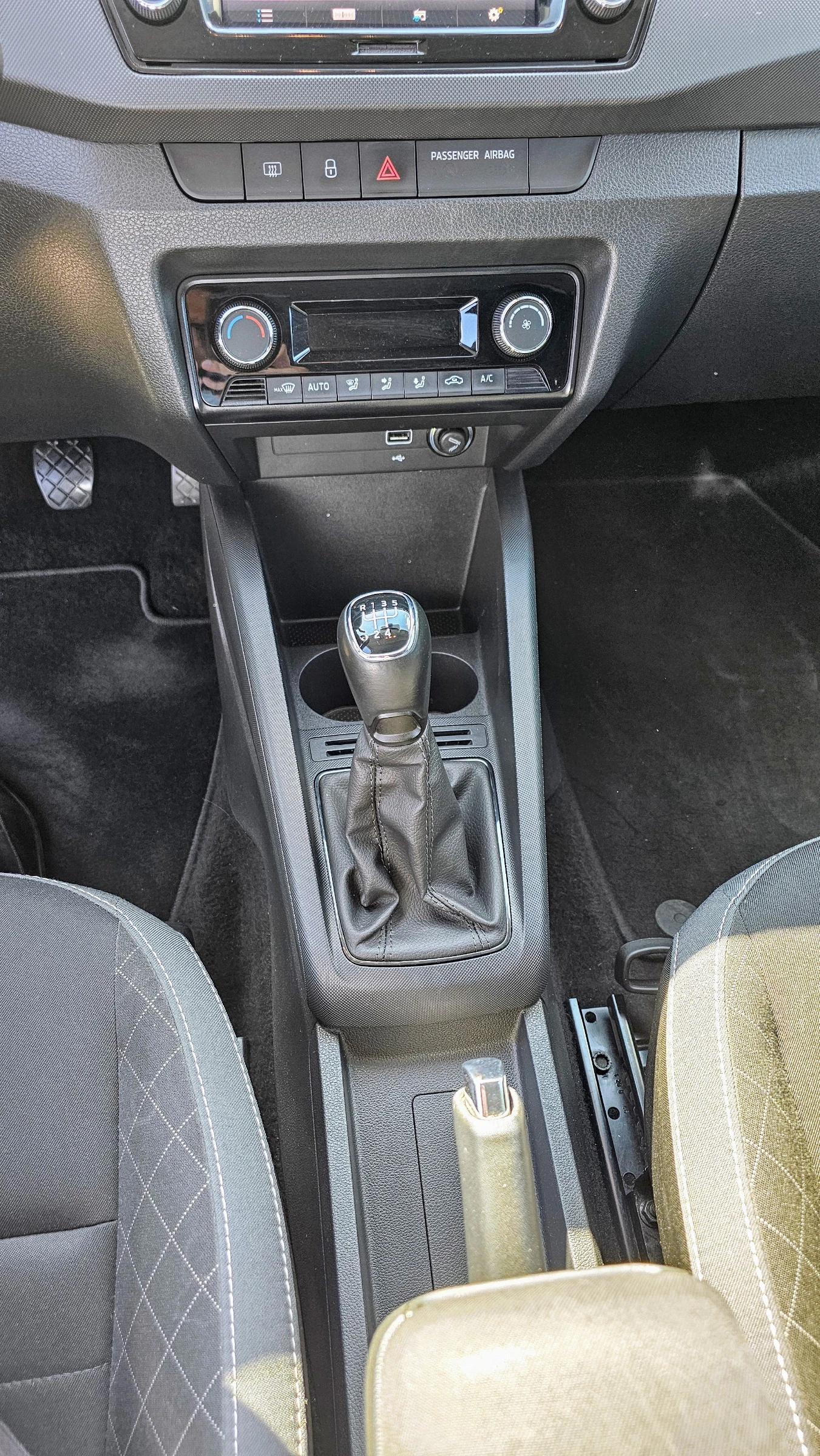 Skoda Fabia 1.0 | Mobile.bg   11