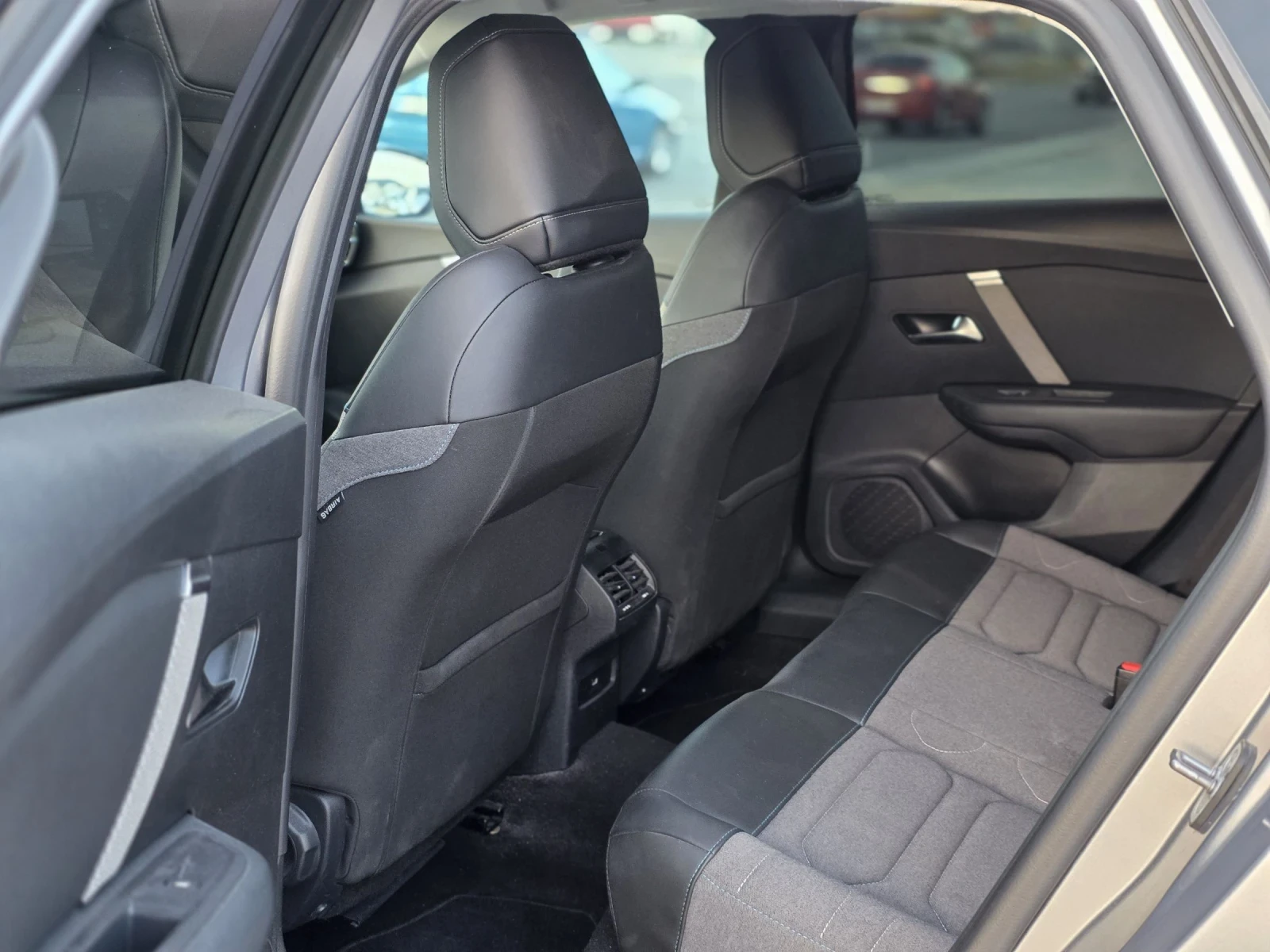 Citroen C4 PureTech 1.2i 130k.c. 47 хиляди 1 Собственик - изображение 10