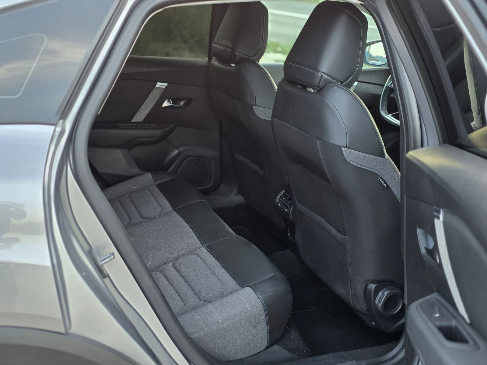 Citroen C4 PureTech 1.2i 130k.c. 47 хиляди 1 Собственик | Mobile.bg — изображение 12