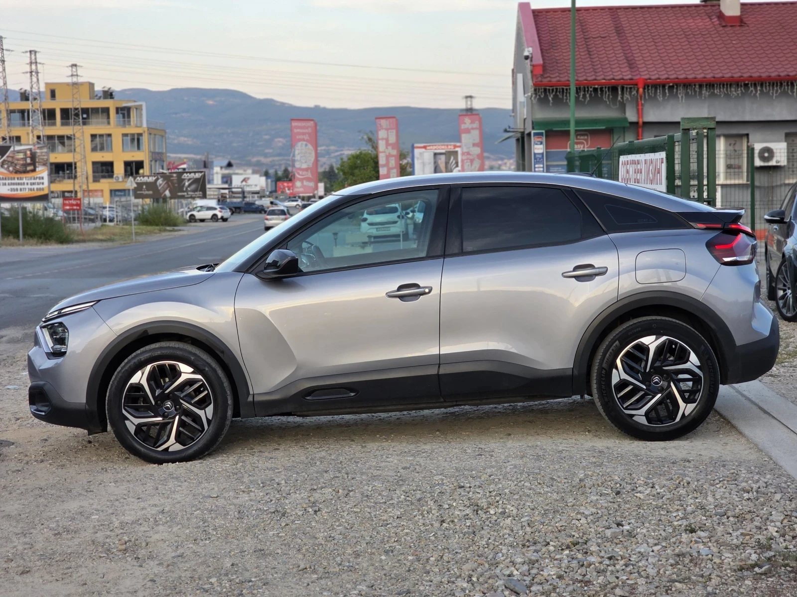 Citroen C4 PureTech 1.2i 130k.c. 47 хиляди 1 Собственик - изображение 2
