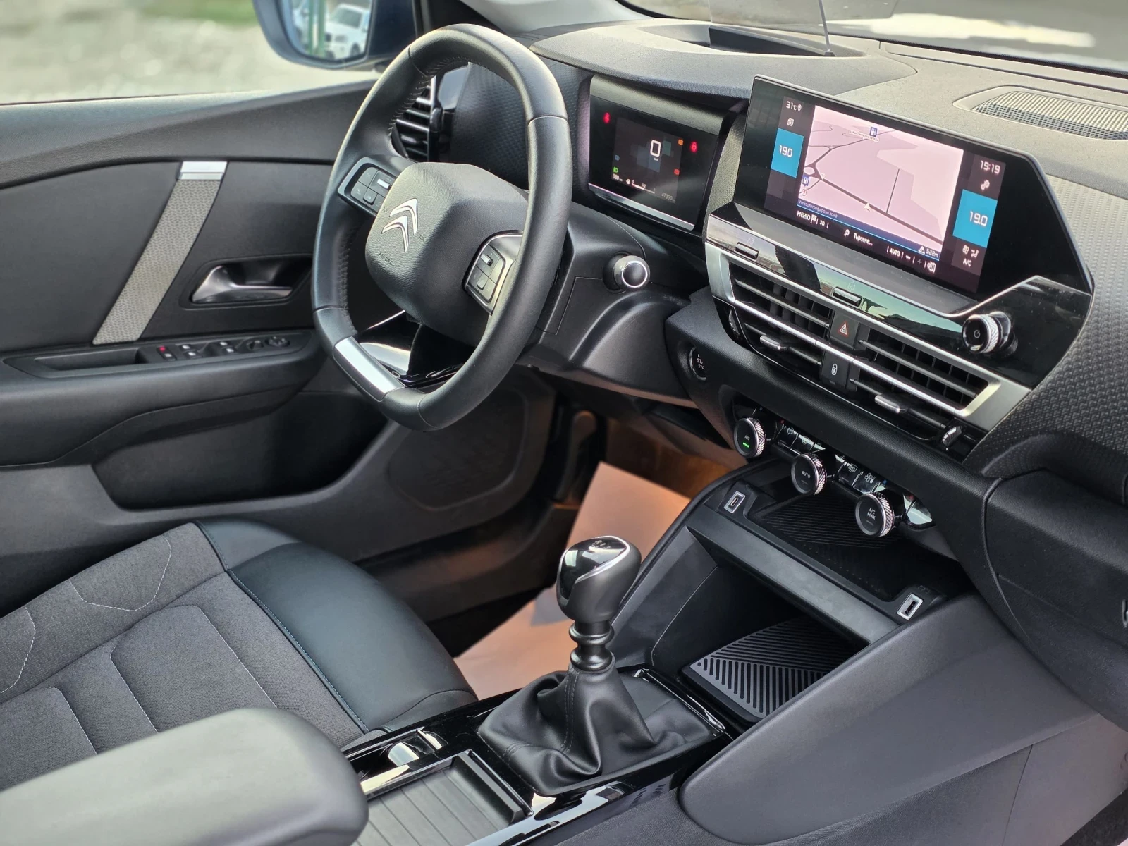 Citroen C4 PureTech 1.2i 130k.c. 47 хиляди 1 Собственик | Mobile.bg — изображение 14