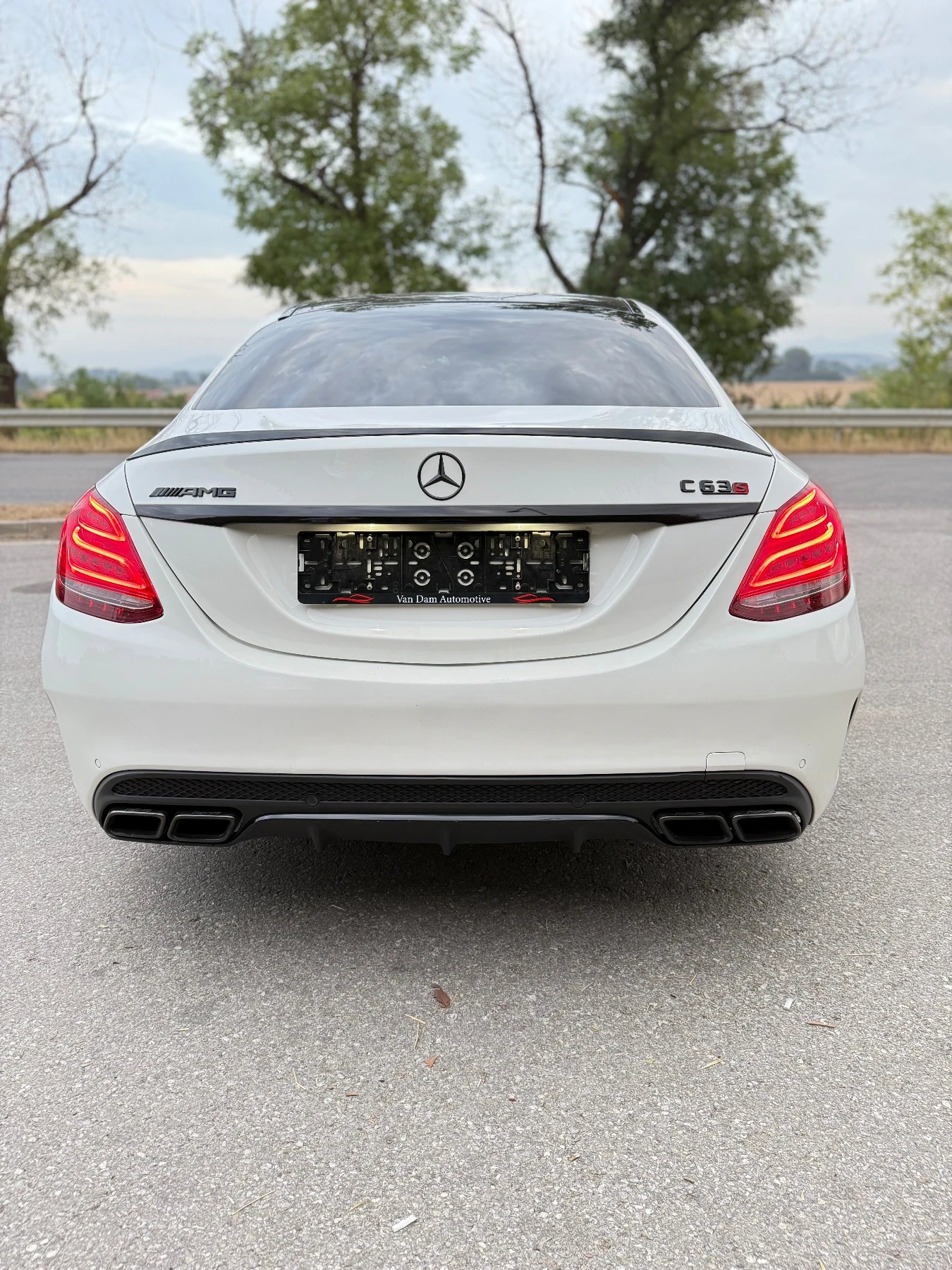 Mercedes-Benz C 63 AMG V8 Bi-Turbo  - изображение 6