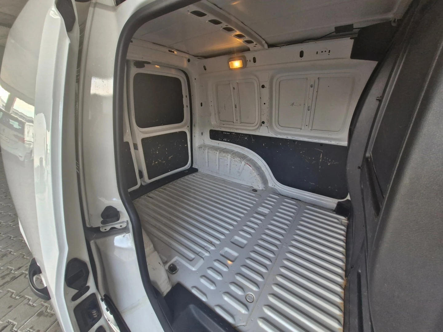 VW Caddy Kasten TDI BMT | Mobile.bg   8