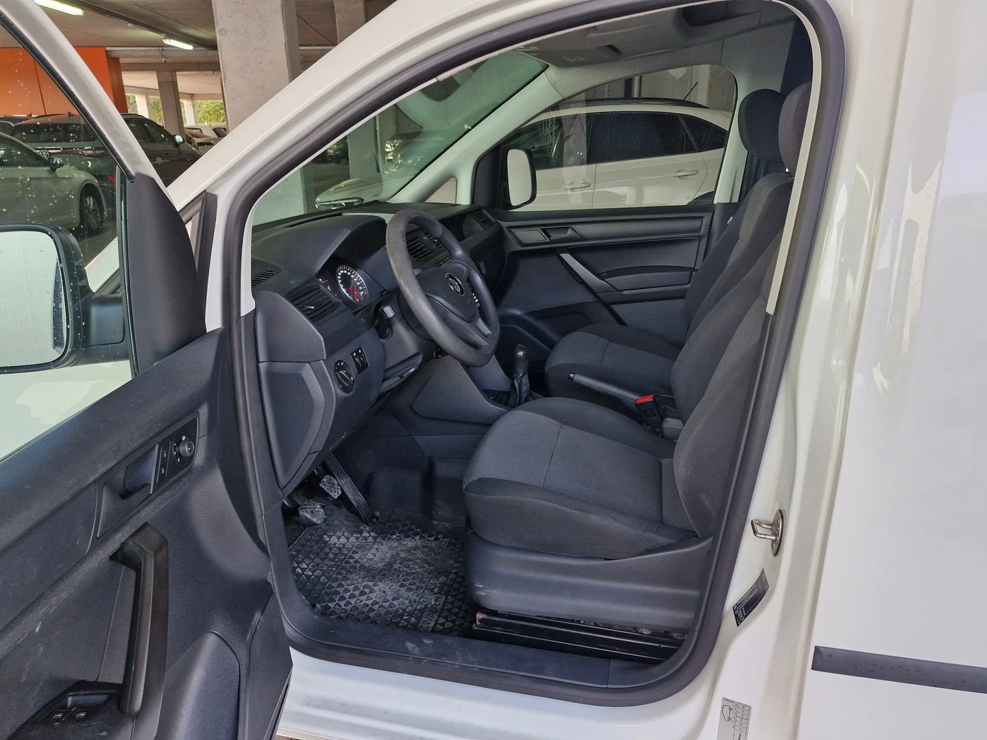 VW Caddy Kasten TDI BMT | Mobile.bg   4