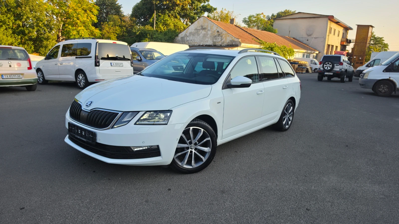 Skoda Octavia 2.0 TDI DRIVE, снимка 3 - Автомобили и джипове - 55774447