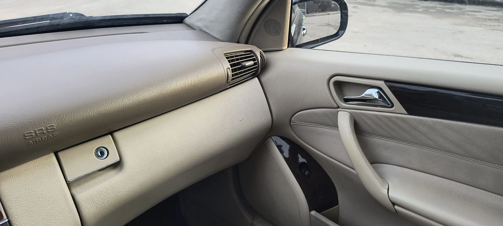 Mercedes-Benz 220, снимка 8 - Автомобили и джипове - 54361956