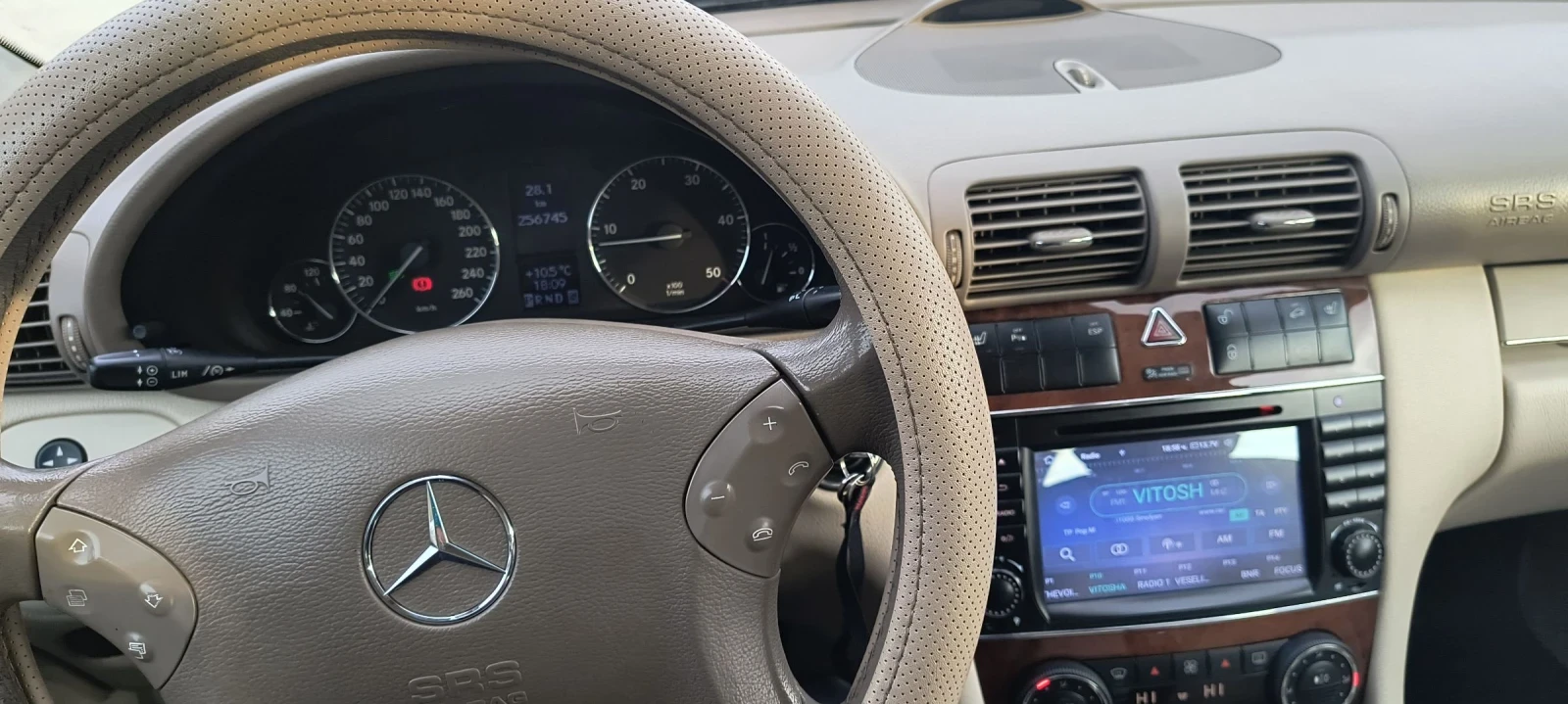 Mercedes-Benz 220, снимка 9 - Автомобили и джипове - 54361956