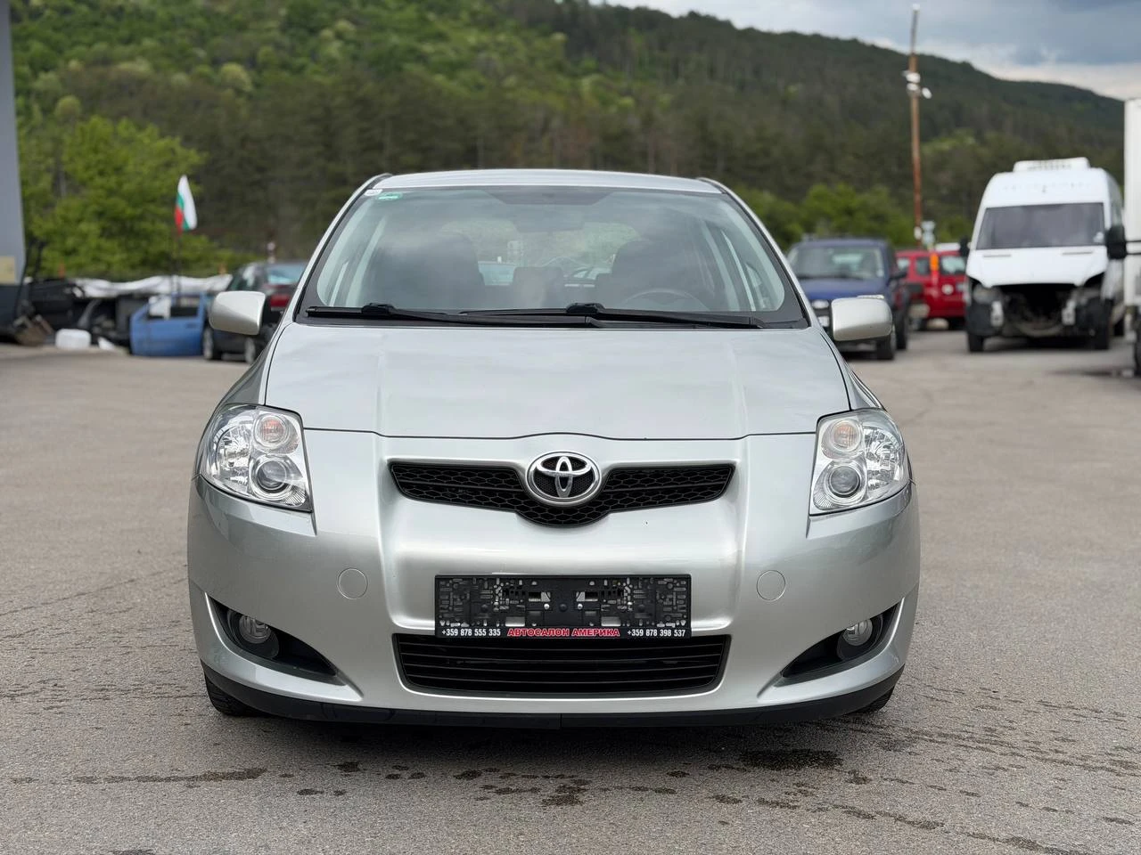Toyota Auris 1.4 D-4D, снимка 2 - Автомобили и джипове - 54402581