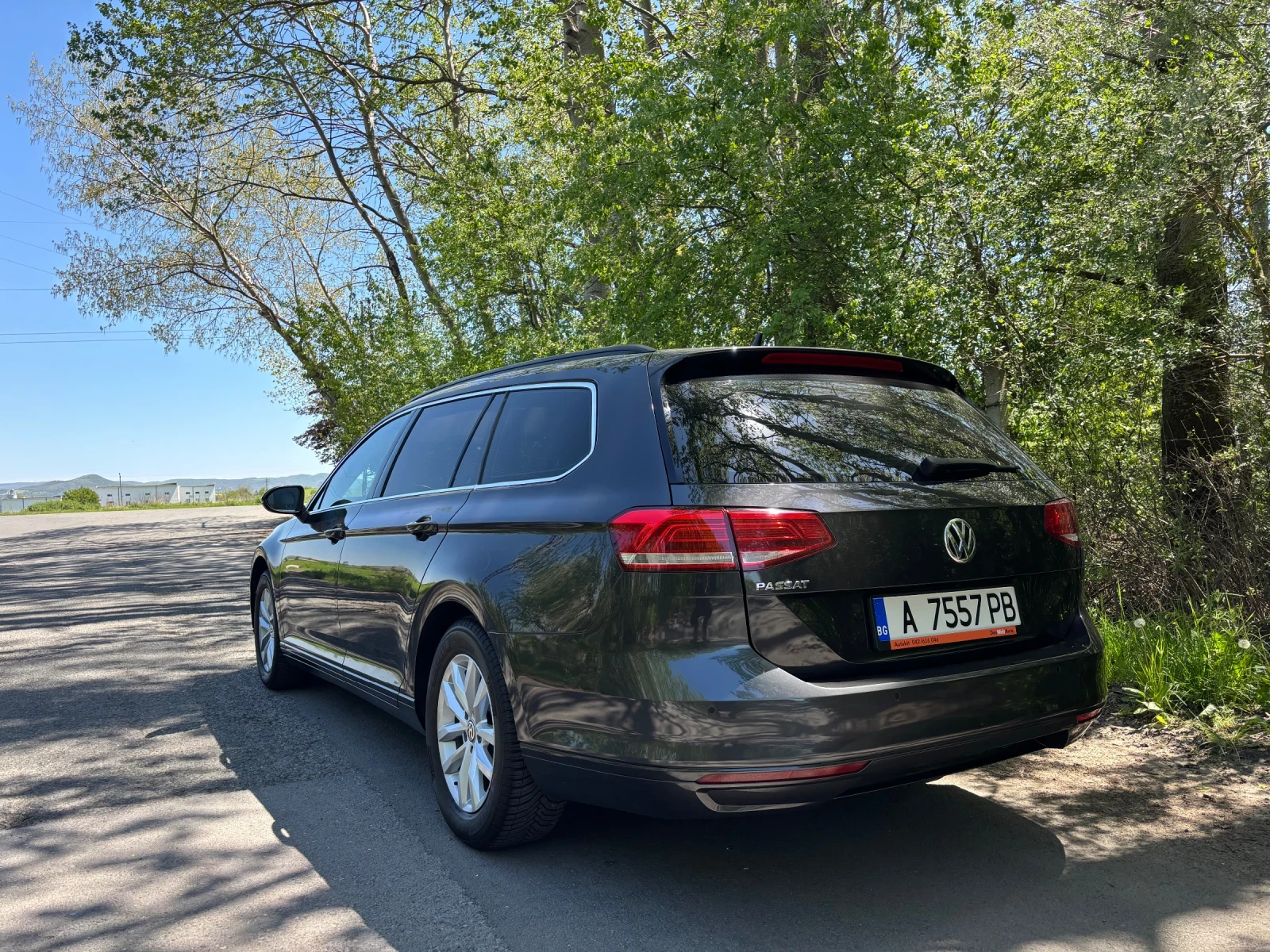 VW Passat Variant DSG, CL, Панорама, ACC, Сервизна история, снимка 5 - Автомобили и джипове - 54421558