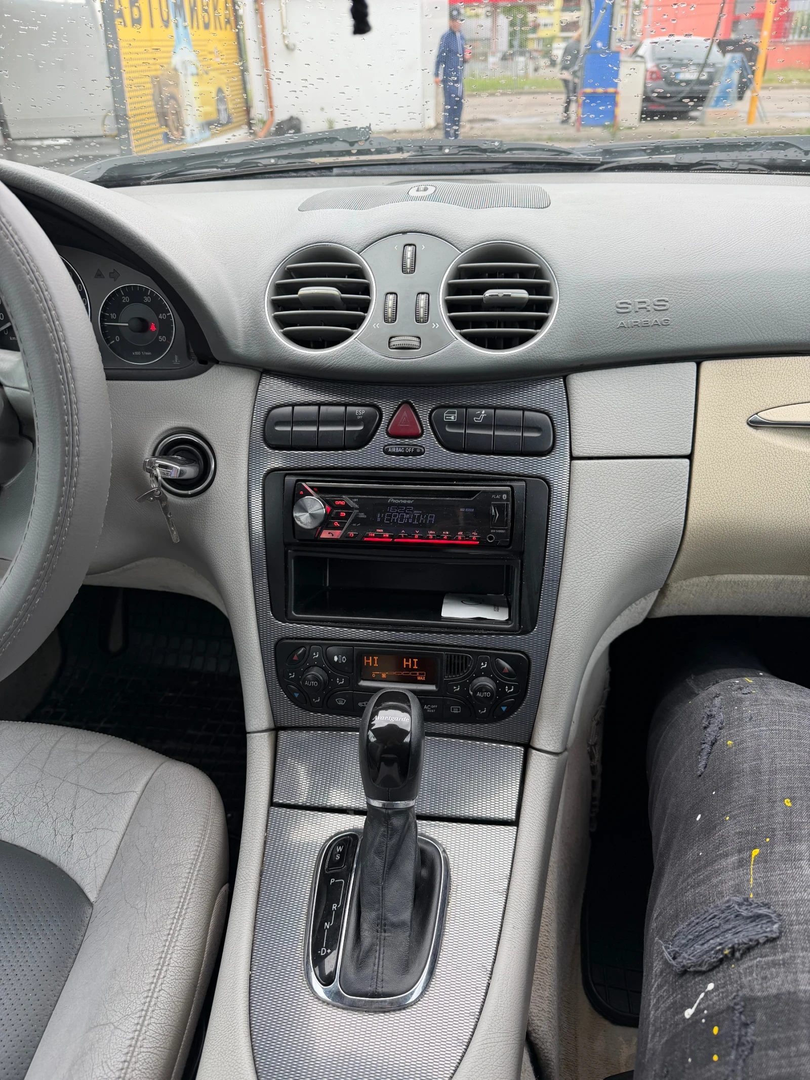 Mercedes-Benz CLK, снимка 8 - Автомобили и джипове - 54598636