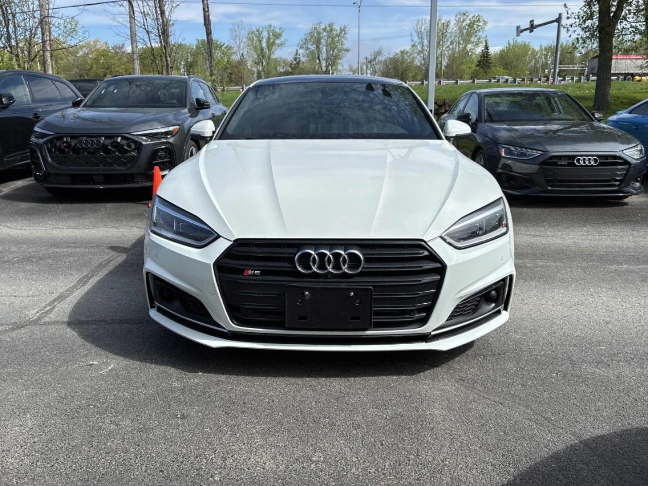 Audi S5 Sportback* Technik* 360view* Pano* Distronic* Подг, снимка 3 - Автомобили и джипове - 54612135