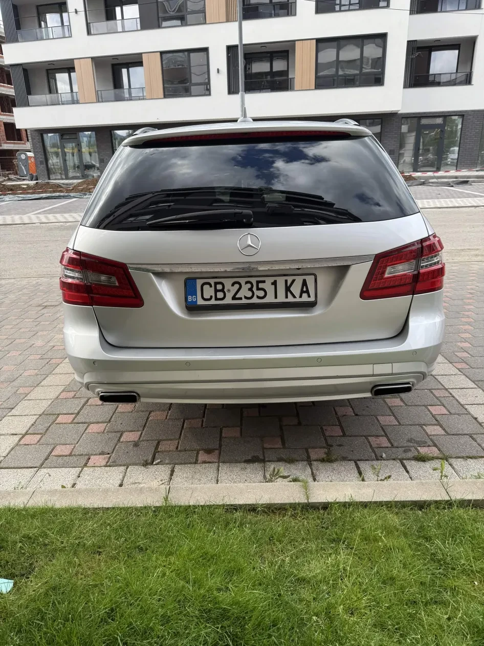 Mercedes-Benz E 350 4MATIC 265 к.с., снимка 6 - Автомобили и джипове - 54886256
