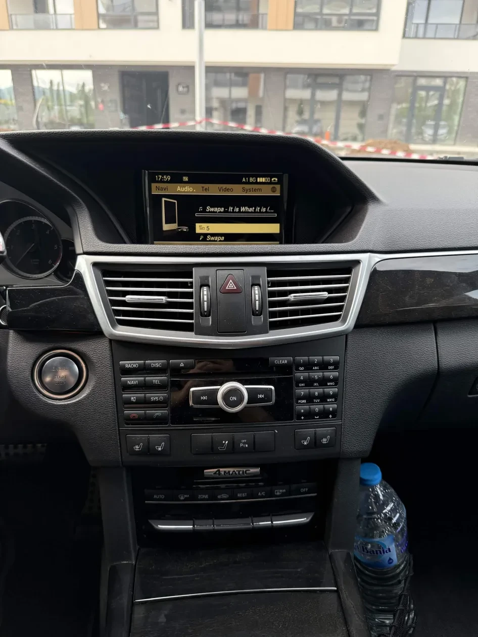 Mercedes-Benz E 350 4MATIC 265 к.с., снимка 9 - Автомобили и джипове - 54886256