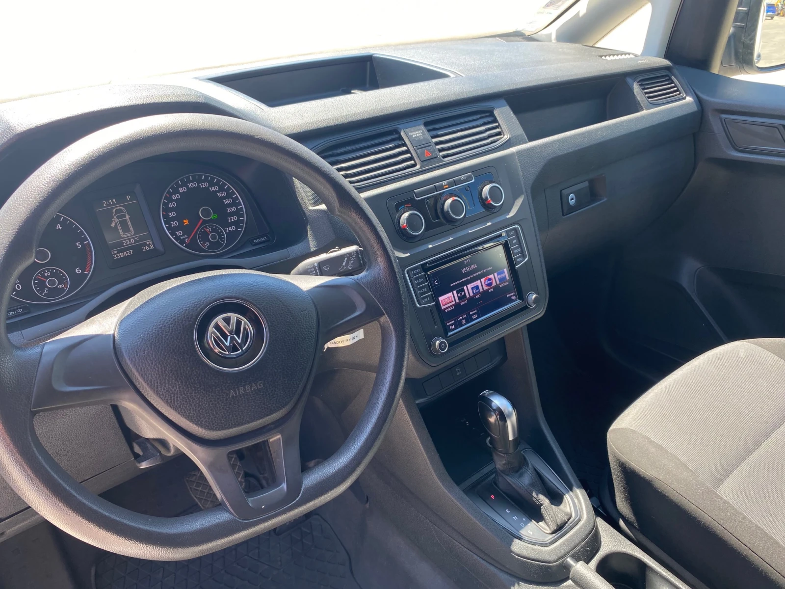 VW Caddy 2.0 tdi - 102 к.с. DSG - ДЪЛГА БАЗА, снимка 11 - Автомобили и джипове - 54929730