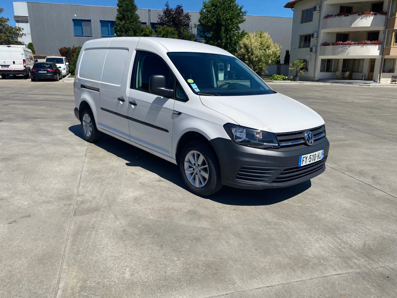 VW Caddy 2.0 tdi - 102 к.с. DSG - ДЪЛГА БАЗА, снимка 2 - Автомобили и джипове - 54929730