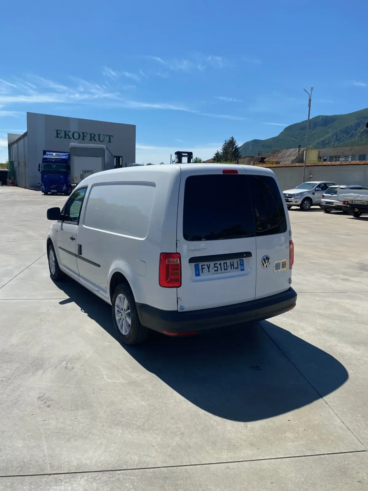 VW Caddy 2.0 tdi - 102 к.с. DSG - ДЪЛГА БАЗА, снимка 6 - Автомобили и джипове - 54929730