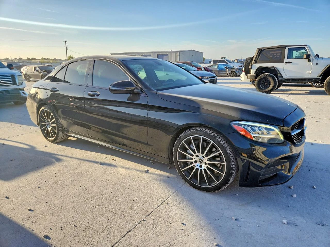 Mercedes-Benz C 300, снимка 4 - Автомобили и джипове - 55773552