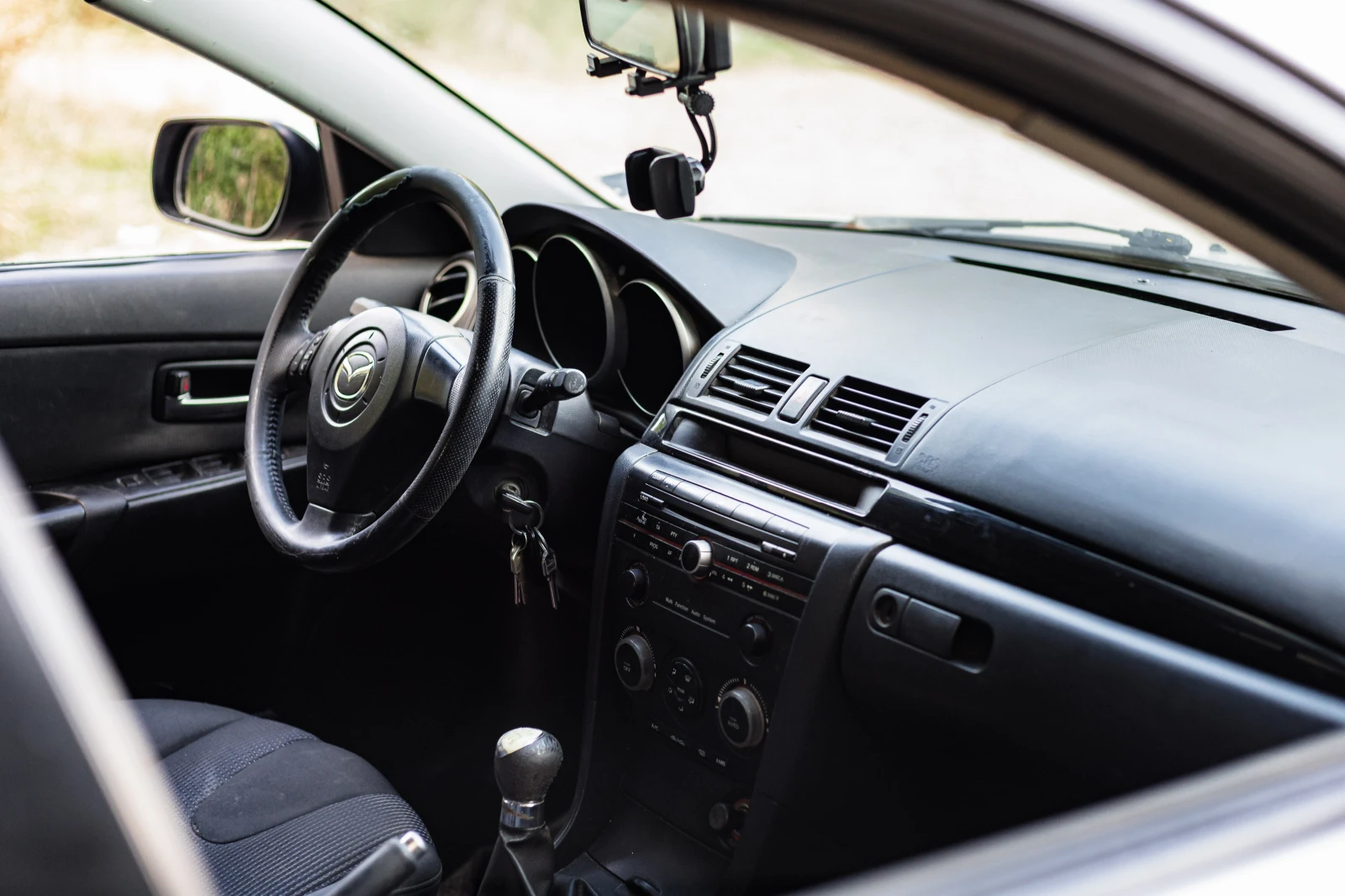 Mazda 3 1.6, снимка 4 - Автомобили и джипове - 56153444