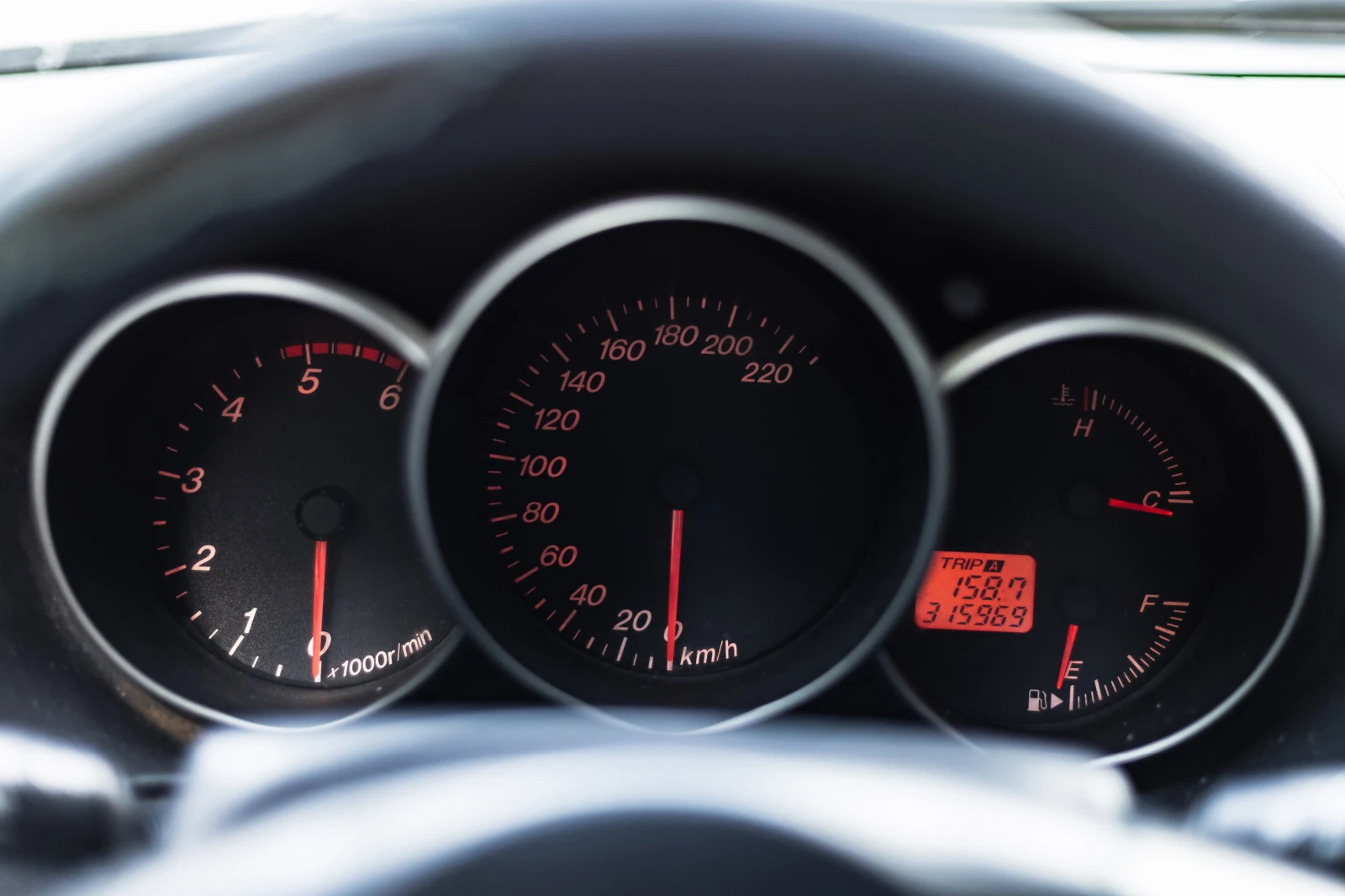 Mazda 3 1.6, снимка 8 - Автомобили и джипове - 56153444