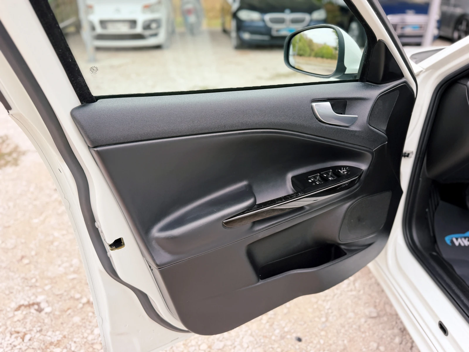 Alfa Romeo Giulietta 2.0JTDm, снимка 8 - Автомобили и джипове - 56233920