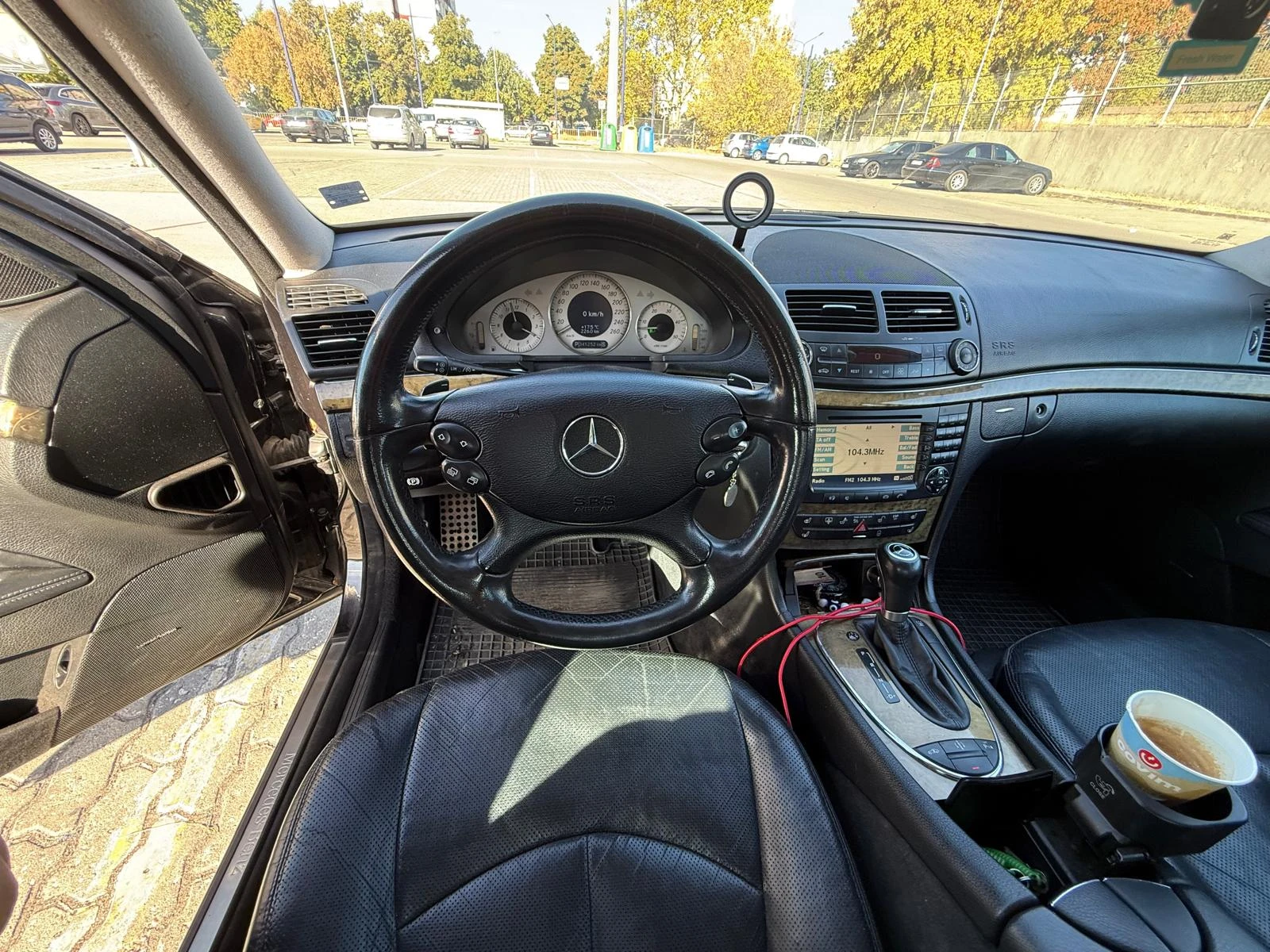 Mercedes-Benz E 320, снимка 5 - Автомобили и джипове - 56508037