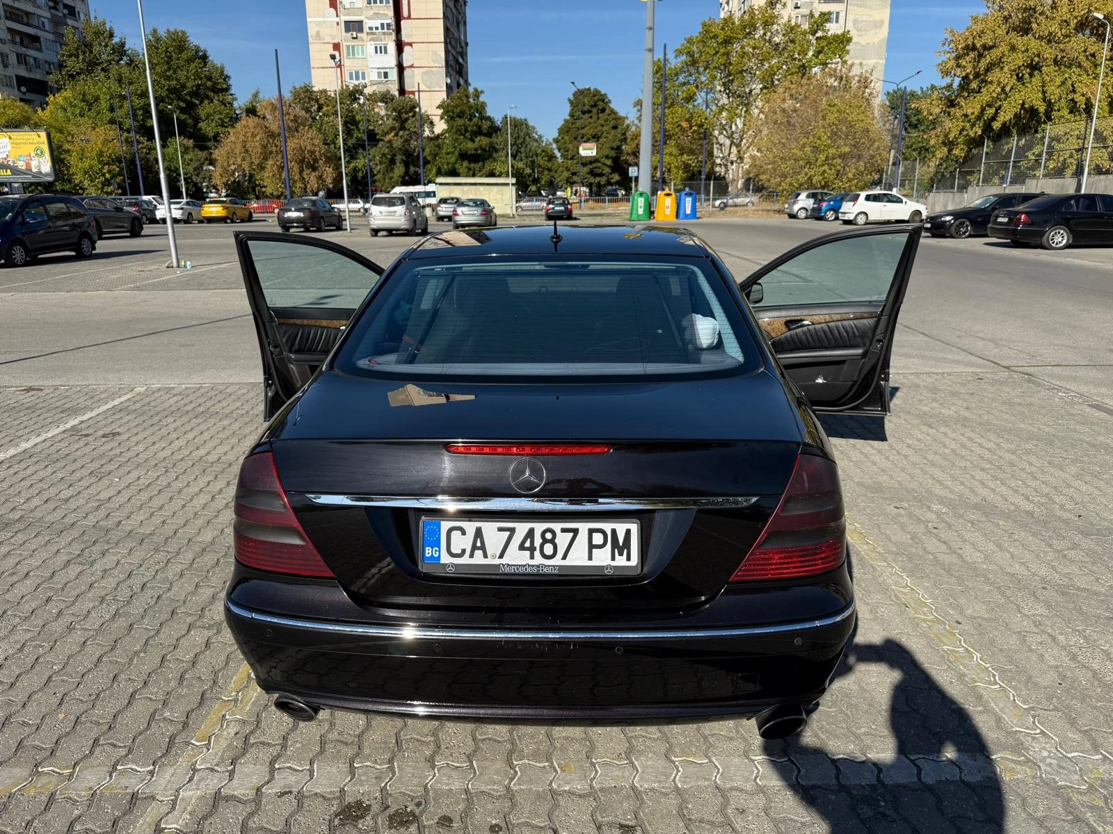 Mercedes-Benz E 320, снимка 4 - Автомобили и джипове - 56508037
