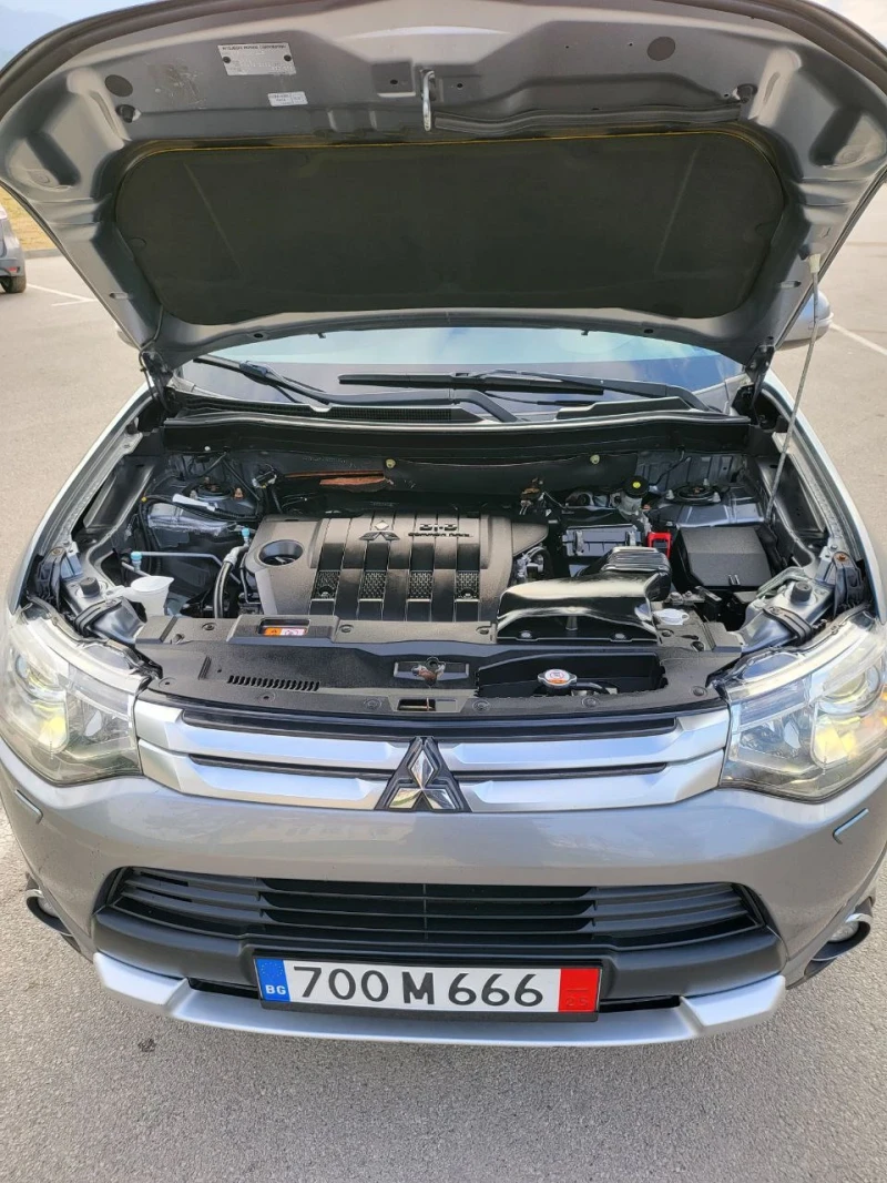 Mitsubishi Outlander 2.2 Автоматик 4WD, снимка 17 - Автомобили и джипове - 49319702