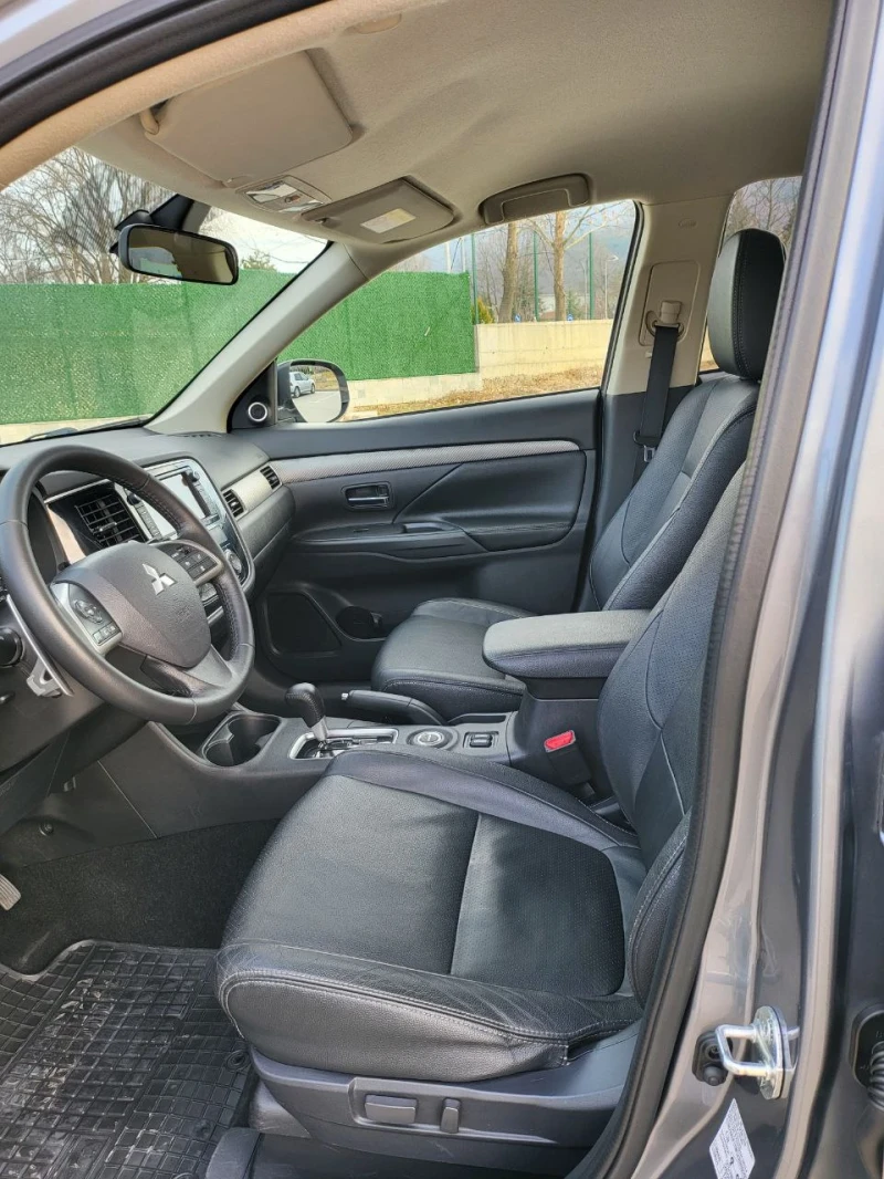 Mitsubishi Outlander 2.2 Автоматик 4WD, снимка 7 - Автомобили и джипове - 49319702