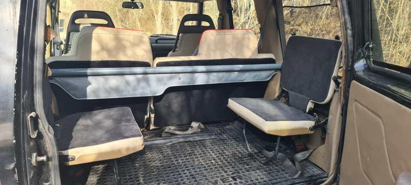 Land Rover Discovery, снимка 4 - Автомобили и джипове - 53519450