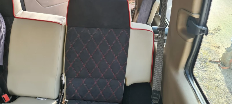 Land Rover Discovery, снимка 3 - Автомобили и джипове - 53519450