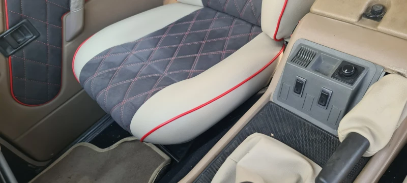 Land Rover Discovery, снимка 5 - Автомобили и джипове - 53519450