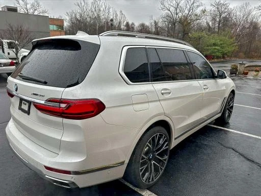 BMW X7 4.4L 8 All wheel drive - изображение 5
