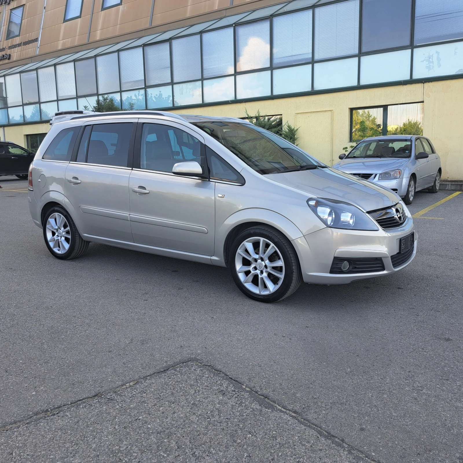 Opel Zafira * COSMO* TOP* FULL*  - изображение 2