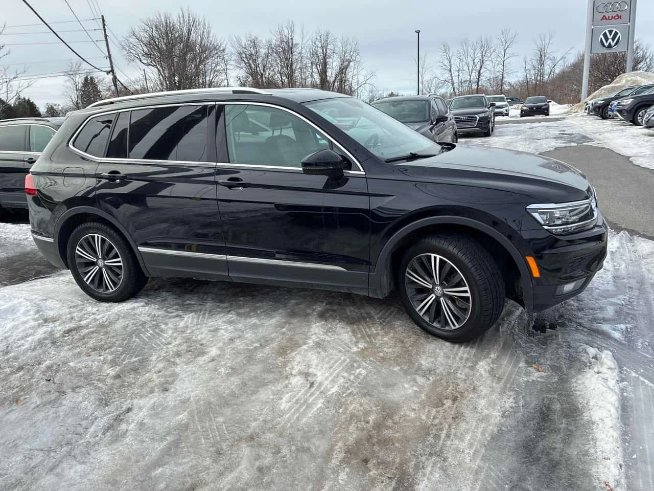 VW Tiguan Highline /CARFAX/ НАВИ/ПОДГРЕВ/КОЖА/4Х4/КЛИП - изображение 3