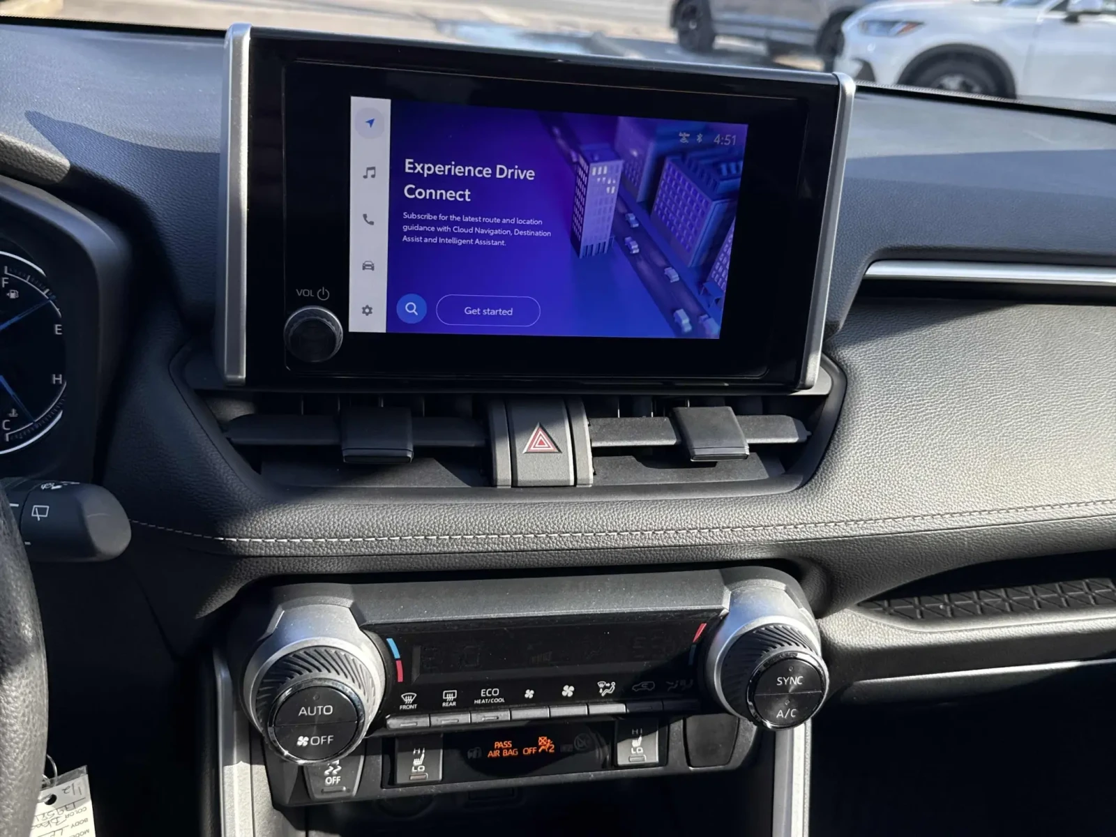 Toyota Rav4 Hybrid LE AWD * * CARFAX * * АВТО КРЕДИТ * * , снимка 10 - Автомобили и джипове - 54004615