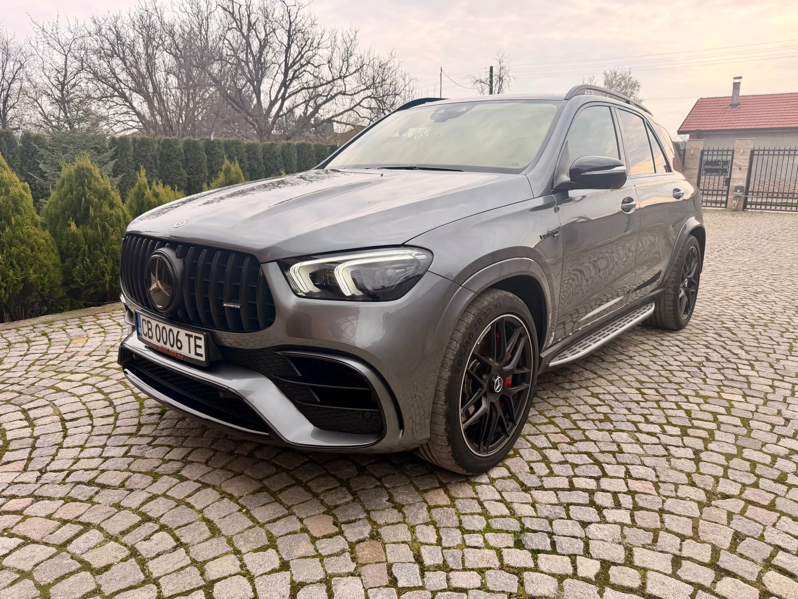 Mercedes-Benz GLE 63 S AMG AMG, снимка 3 - Автомобили и джипове - 54056074