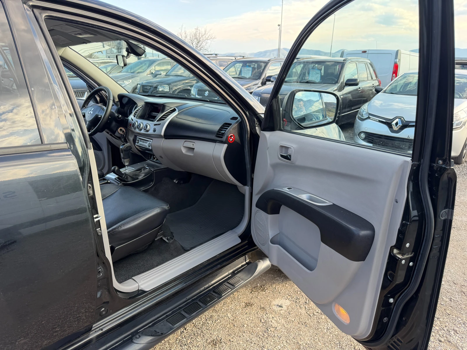 Mitsubishi L200 2.5 , снимка 13 - Автомобили и джипове - 54160367