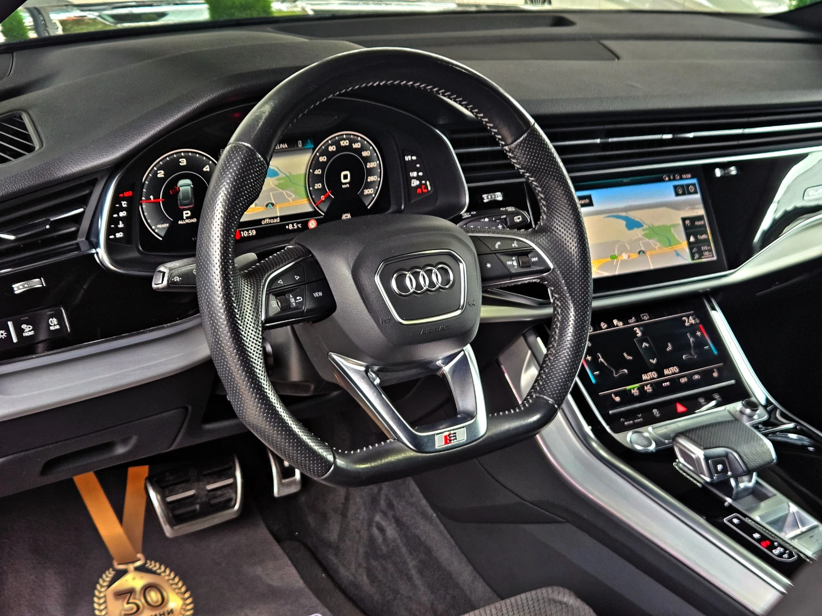 Audi Q8 SQ8/S-LINE/DISTR/PANO/САМОПАРК/AIR/ПОДГР/КАМЕРА, снимка 11 - Автомобили и джипове - 56494886