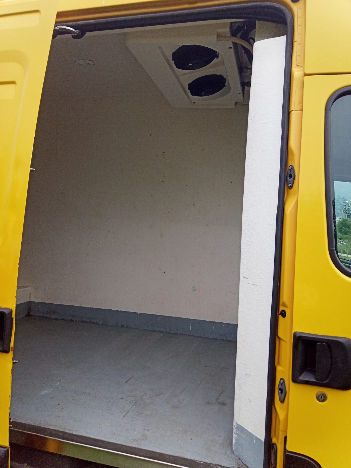Iveco Daily 50c21 3.0 Хладилен, снимка 3 - Бусове и автобуси - 54458754