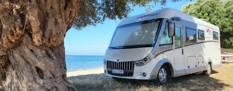 Кемпер Carthago Chic c-line II, снимка 2 - Каравани и кемпери - 52175704