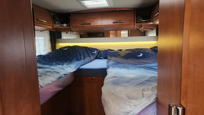 Кемпер Carthago Chic c-line II, снимка 14 - Каравани и кемпери - 52175704