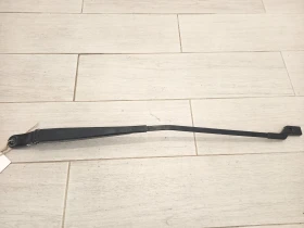 Рамо чистачка дясно Пежо 5008