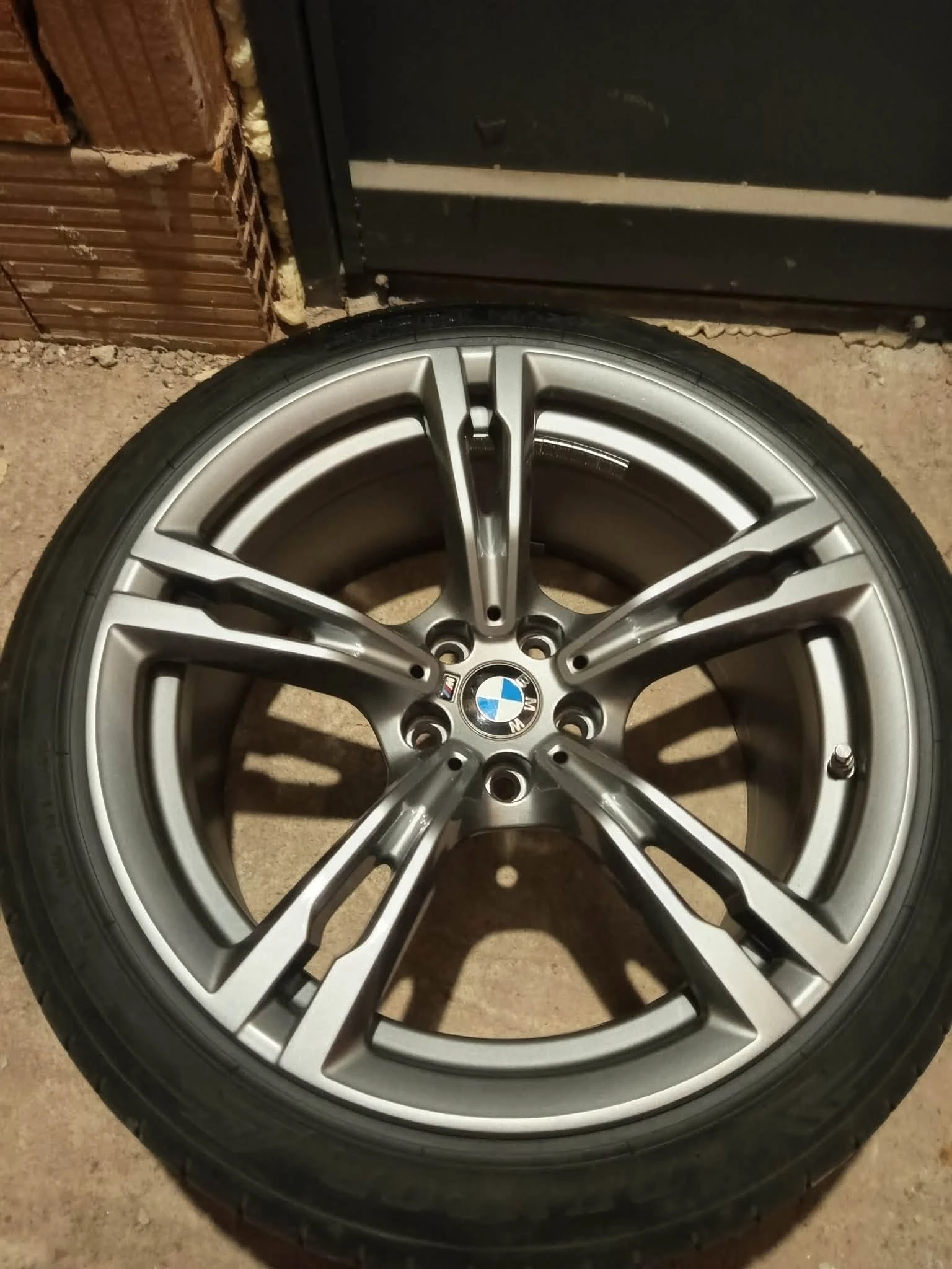 Гуми с джанти Dunlop 245/45R19, снимка 5 - Гуми и джанти - 54967582
