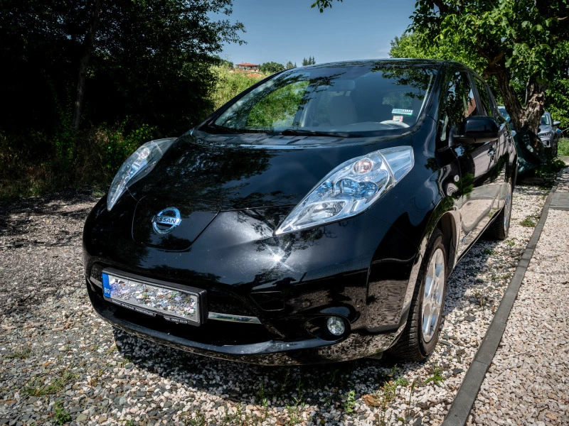 Nissan Leaf , снимка 1 - Автомобили и джипове - 46130116