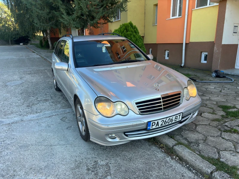 Mercedes-Benz C 220 220, снимка 1 - Автомобили и джипове - 47497278