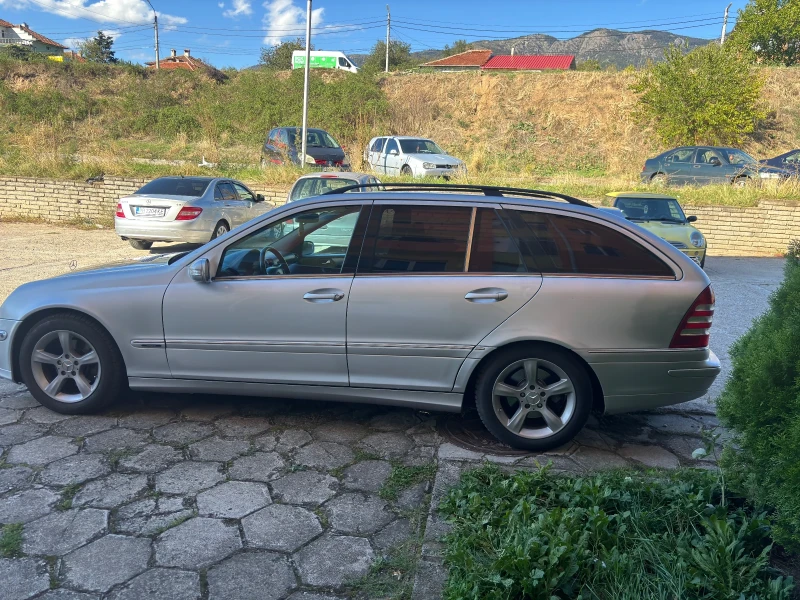 Mercedes-Benz C 220 220, снимка 5 - Автомобили и джипове - 47497278