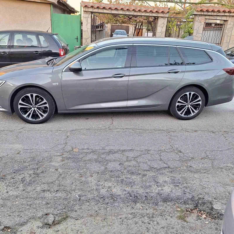 Opel Insignia 2.0 CDTI 210 4x4, снимка 3 - Автомобили и джипове - 47843233